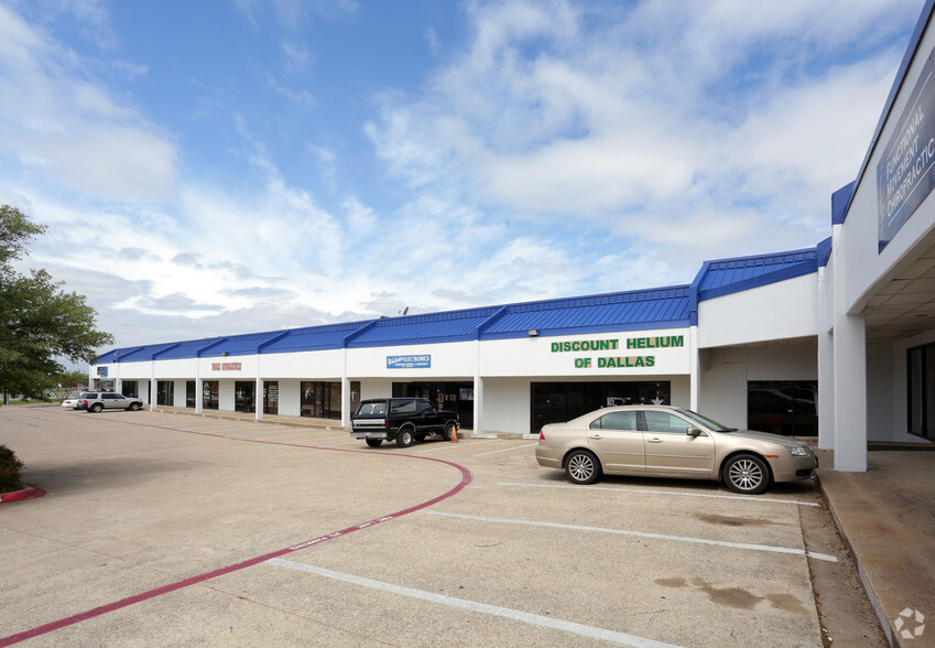 1331 E US Highway 80, Mesquite, TX à louer - Photo de l’immeuble – Image 2 sur 5