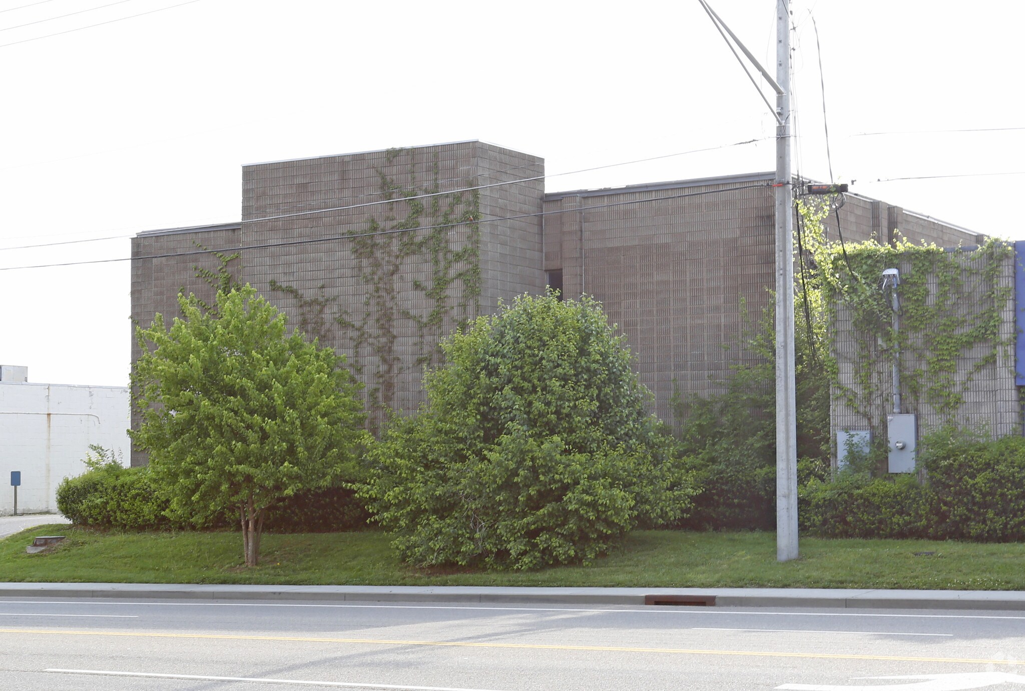 724 N Hall of Fame Dr, Knoxville, TN à louer Photo principale– Image 1 sur 13