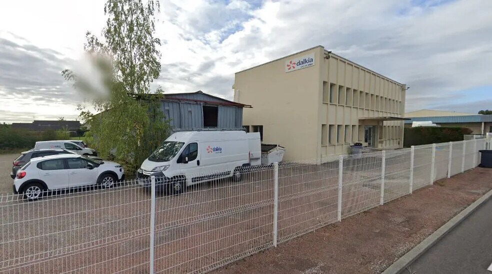 Bureau dans Champforgeuil à vendre - Photo de l’immeuble – Image 2 sur 8