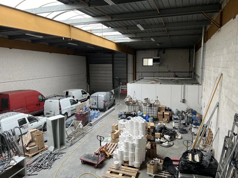 Industriel/Logistique dans Bezons à louer - Photo de l’immeuble – Image 3 sur 9