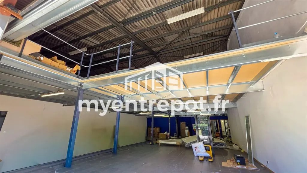 Local d’activités dans Gémenos à louer Photo de l’immeuble– Image 1 sur 8