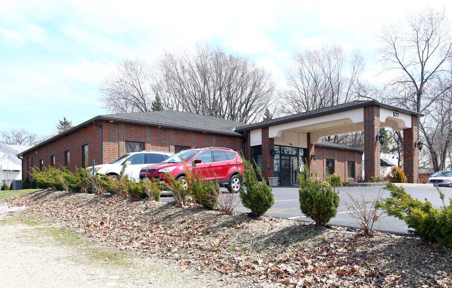 577 Grant St, Akron, OH à vendre - Photo de l’immeuble – Image 1 sur 23