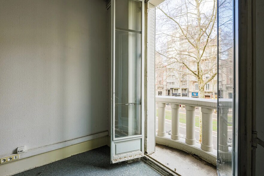 33 Cours Jean Jaurès, Grenoble à vendre - Photo intérieure – Image 3 sur 10