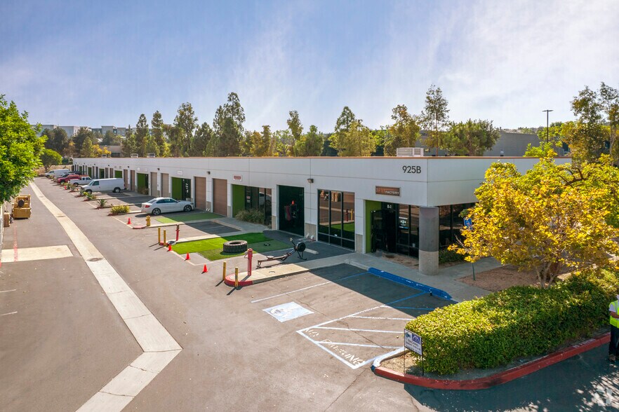 925 Hale Pl, Chula Vista, CA à louer - Photo principale – Image 1 sur 4