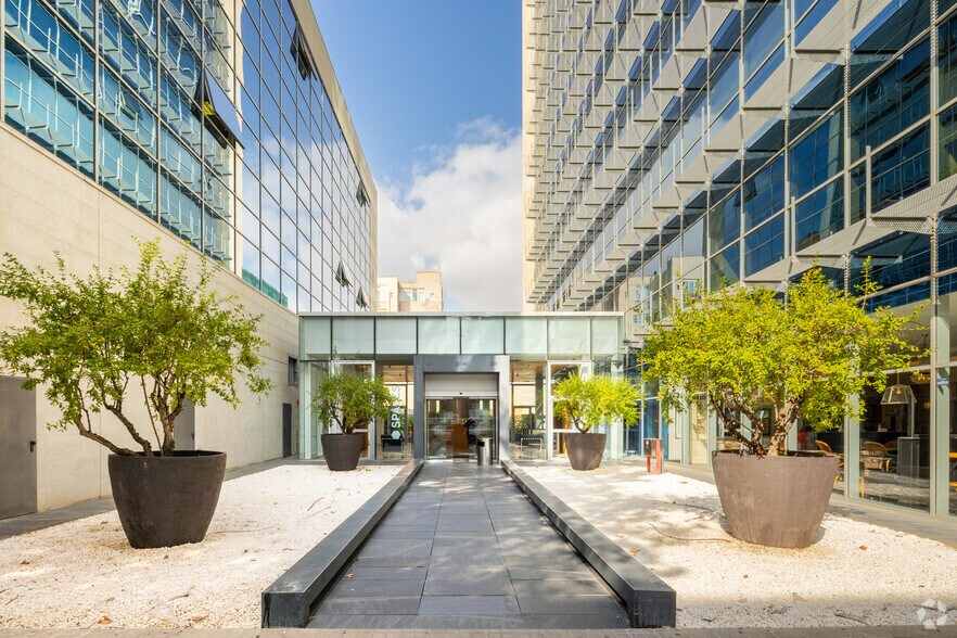 Carrer de Pallars, 193-201, Barcelone, Barcelona à louer - Photo de l’immeuble – Image 2 sur 4