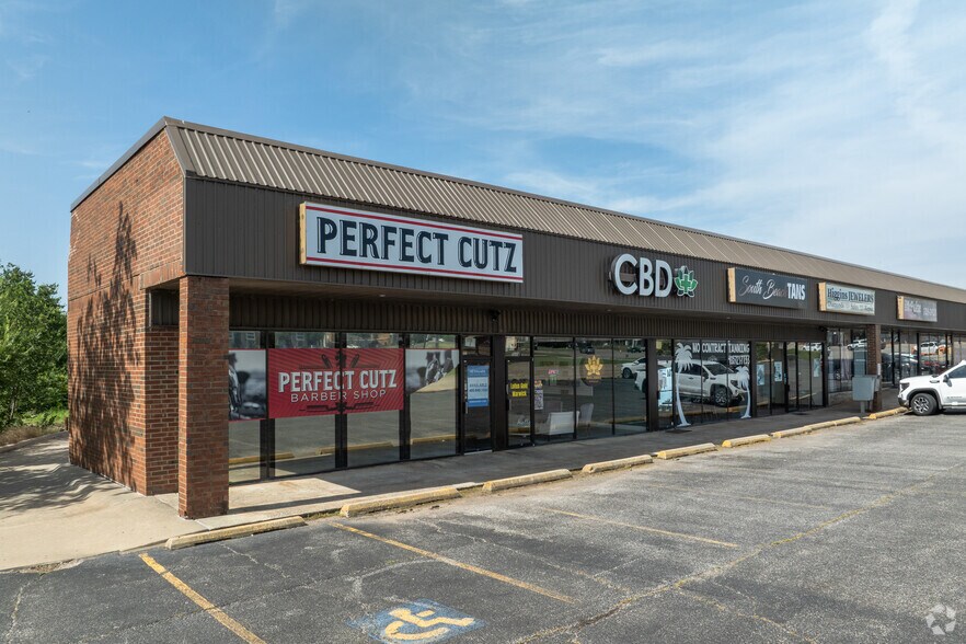 5932-5940 NW 122nd St, Oklahoma City, OK à louer - Photo principale – Image 2 sur 2