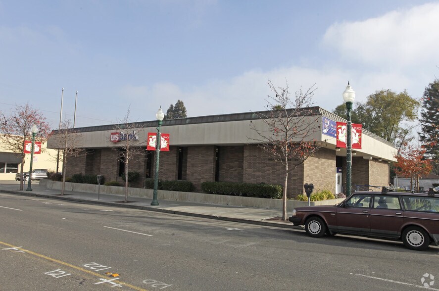 1414 Webster St, Alameda, CA à louer - Photo de l’immeuble – Image 3 sur 44