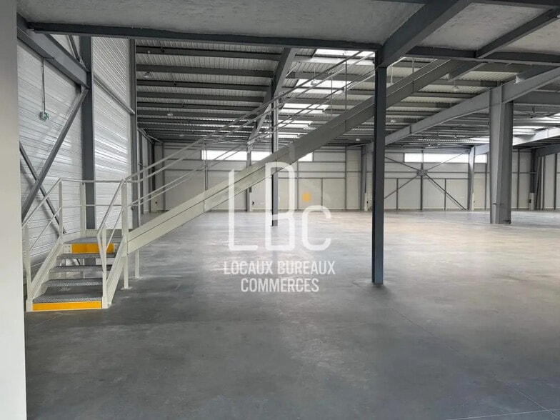 2B Route De L'Aerodrome, Saint-Aignan-Grandlieu à louer - Photo de l’immeuble – Image 2 sur 27