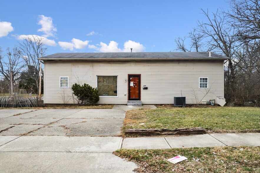 239 W Locust St, Wilmington, OH à vendre - Photo principale – Image 1 sur 11