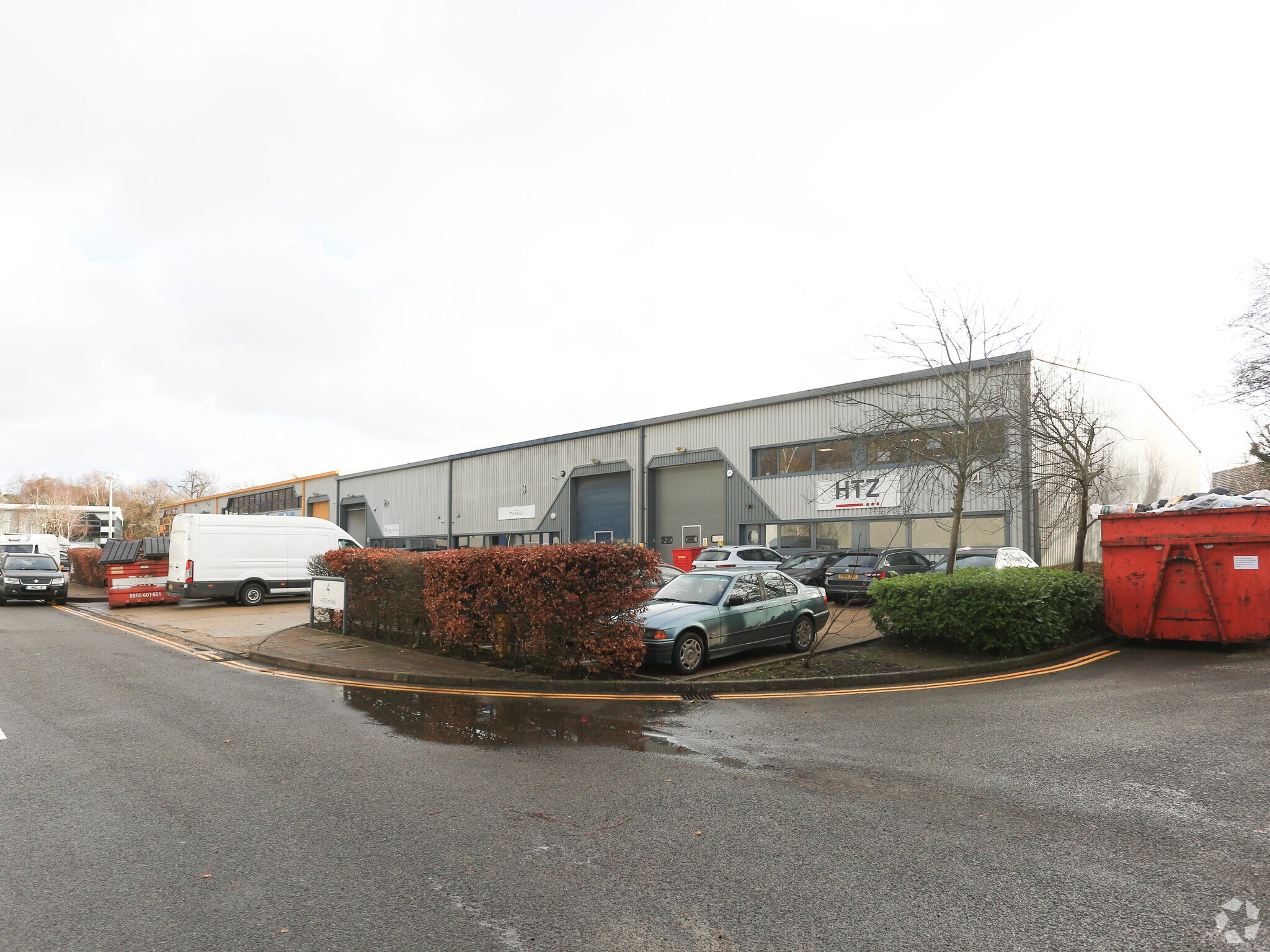 Imberhorne Ln, East Grinstead à louer Photo principale– Image 1 sur 10
