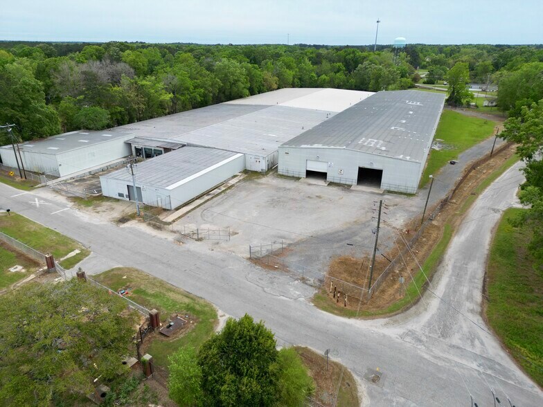 55 E Conifer St, Andrews, SC à louer - Photo de l’immeuble – Image 2 sur 8