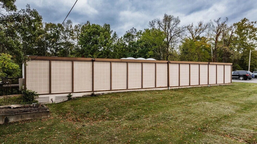 12905 Emerson Ave, Parkersburg, WV à vendre - Photo de l’immeuble – Image 2 sur 45