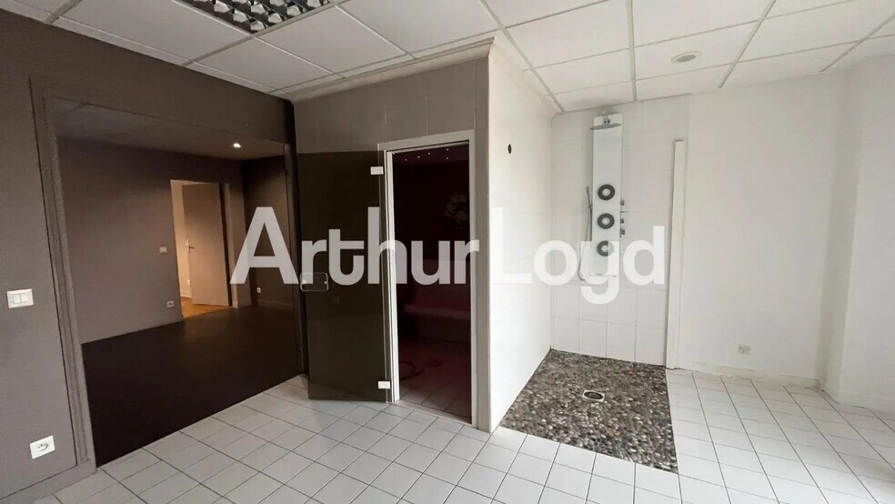 Local commercial dans Verson à louer - Photo intérieure – Image 2 sur 5