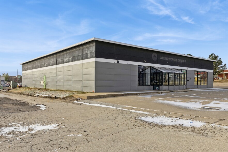 1101 E Army Post Rd, Des Moines, IA à vendre - Photo de l’immeuble – Image 3 sur 19