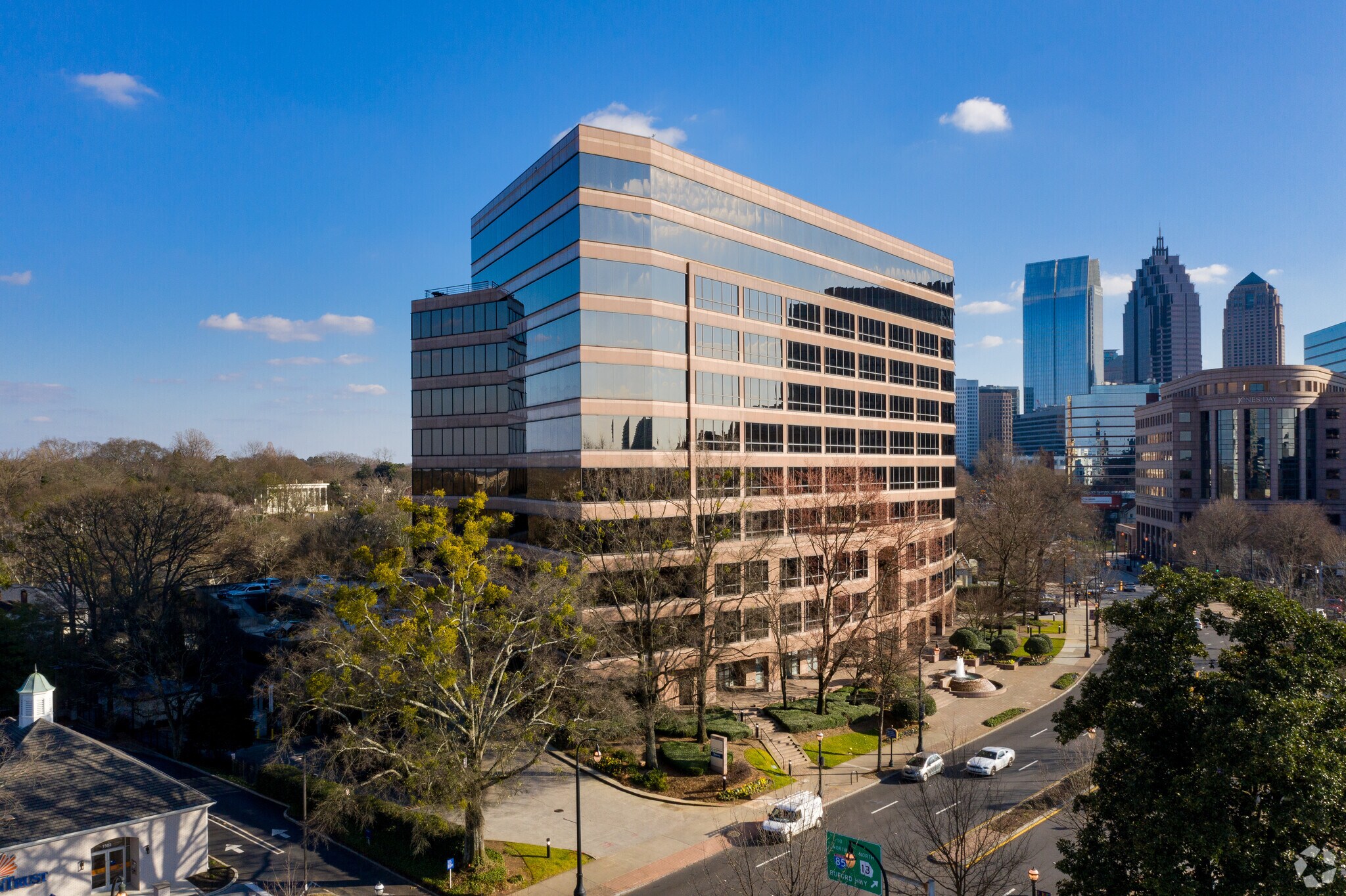 1475 Peachtree St NE, Atlanta, GA à louer Photo de l’immeuble– Image 1 sur 10