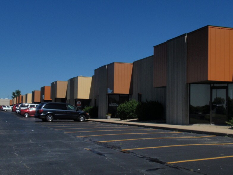 3443-3519 Rupp Pky, Decatur, IL à louer - Photo principale – Image 1 sur 1