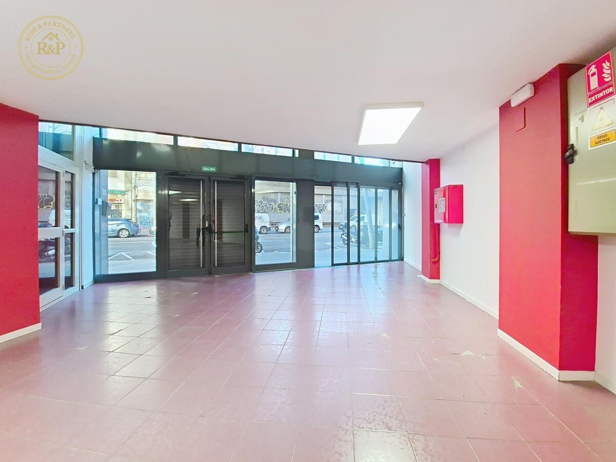 Barcelone, BAR 08027 - Lot 00 -  - Photo intérieure - Image 1 of 25