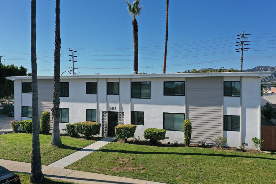 655 Ivy St, Glendale, CA à vendre - Photo de l’immeuble – Image 1 sur 14