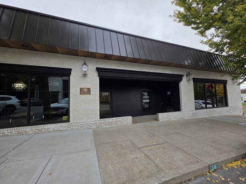 311 Main St, Murfreesboro, TN à louer - Photo de l’immeuble – Image 3 sur 10