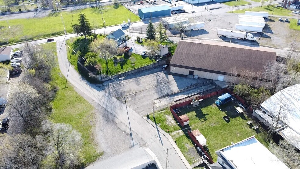 165 E Circular St, Lima, OH à louer - Photo de l’immeuble – Image 3 sur 5