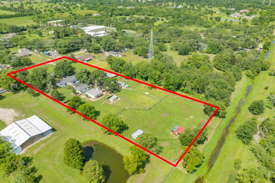 2230 Nancy St, Alvin, TX à vendre - Photo de l’immeuble – Image 3 sur 54