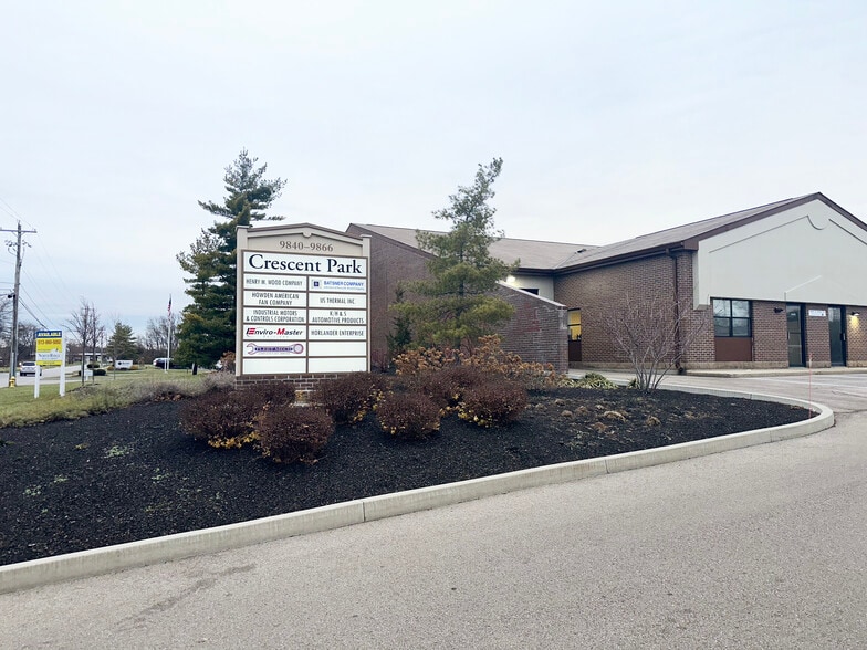 9840-9866 Crescent Park Dr, West Chester, OH à louer - Photo de l’immeuble – Image 1 sur 5
