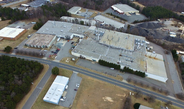 3811 Kimwell Dr, Winston-Salem, NC à vendre - Photo de l’immeuble – Image 1 sur 15