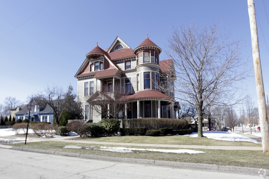 318 Houston Ave, Muskegon, MI à louer - Photo de l’immeuble – Image 3 sur 9