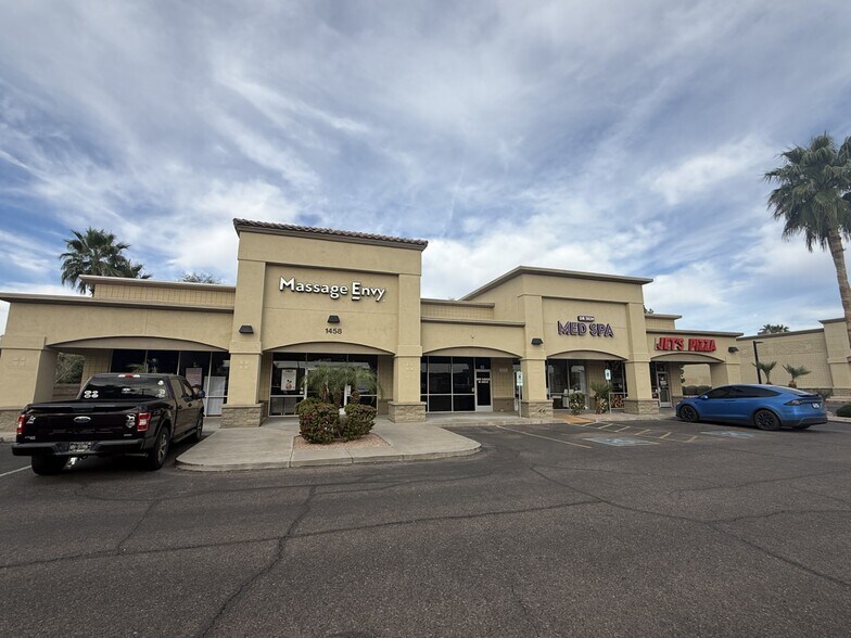 N Higley Rd, Gilbert, AZ à louer - Photo de l’immeuble – Image 3 sur 5