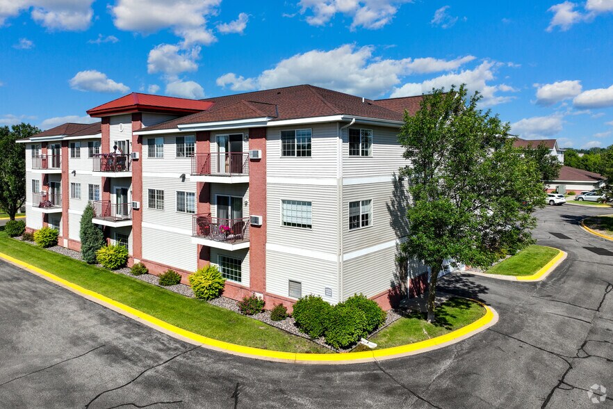 St. Cloud Suburban Portfolio portefeuille de 5 biens à vendre sur LoopNet.fr - Photo principale – Image 2 sur 5