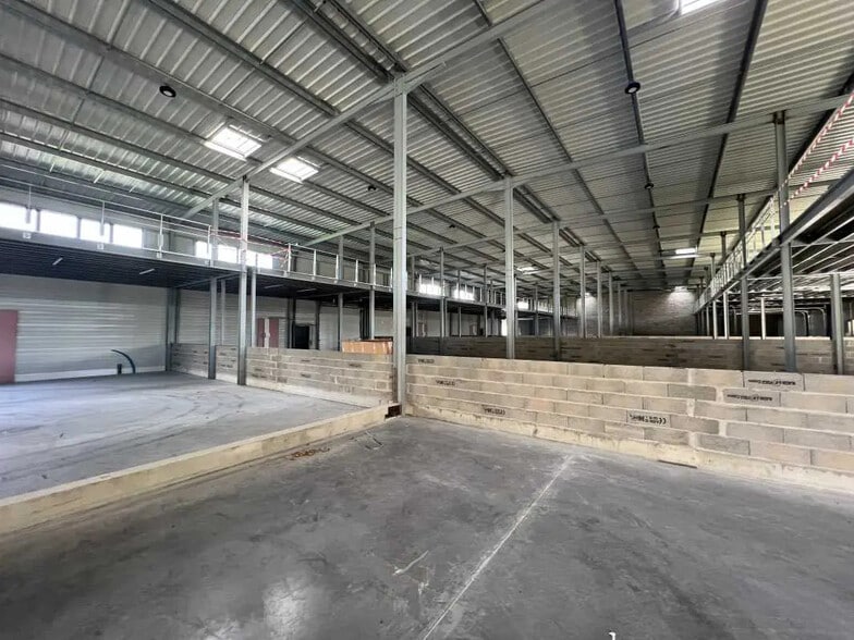 Industriel/Logistique dans Ambarès-et-Lagrave à louer - Photo intérieure – Image 3 sur 22