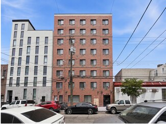 Plus de détails pour 715 E 214th St, Bronx, NY - Logement à vendre