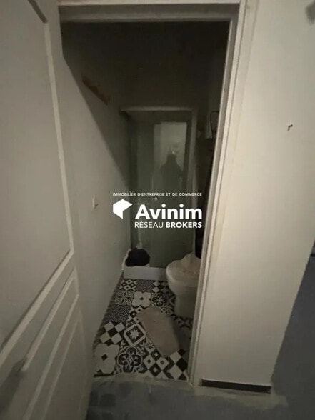 Local commercial dans Vincennes à louer - Photo de l’immeuble – Image 3 sur 6