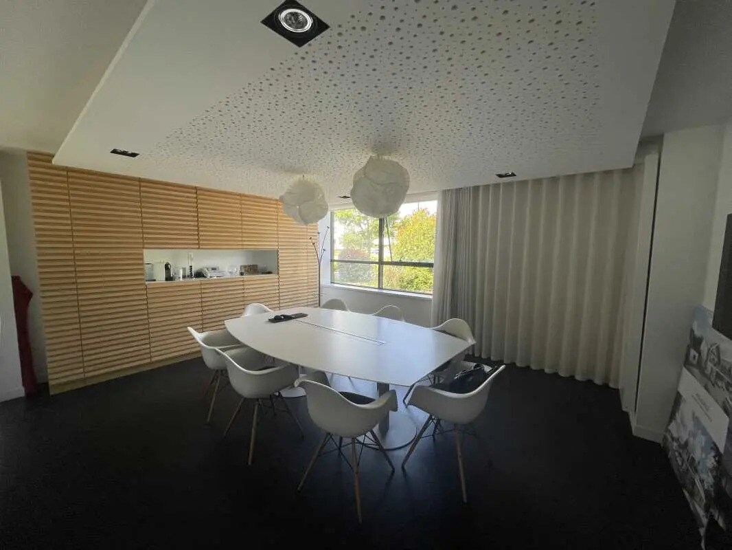 Bureau dans Bois-Guillaume à louer Photo de l’immeuble– Image 1 sur 7