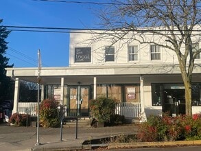 7737 SW Capitol Hwy, Portland, OR à louer Photo de l’immeuble– Image 2 sur 2