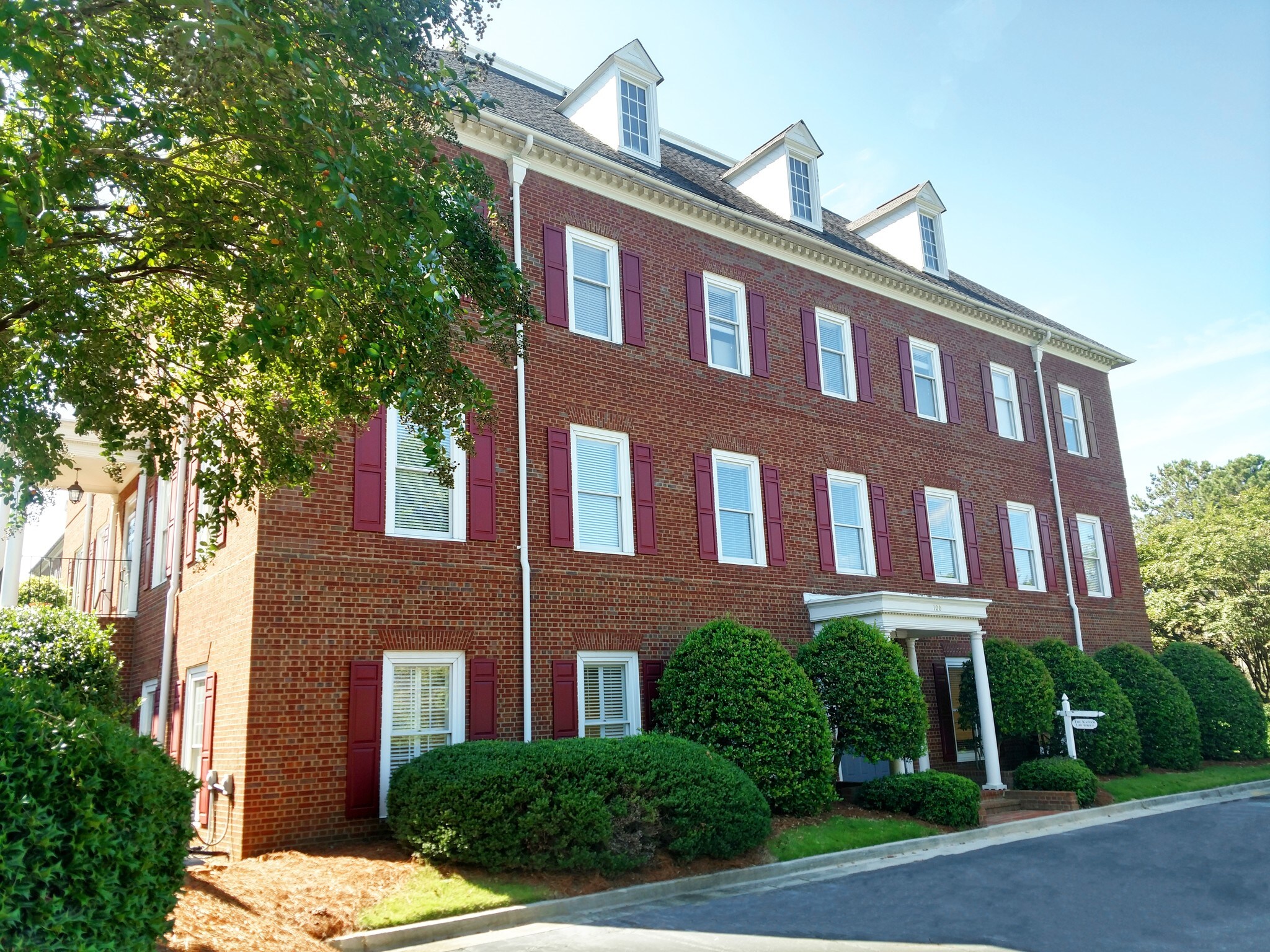 7000 Peachtree Dunwoody Rd NE, Atlanta, GA à louer Photo principale– Image 1 sur 6