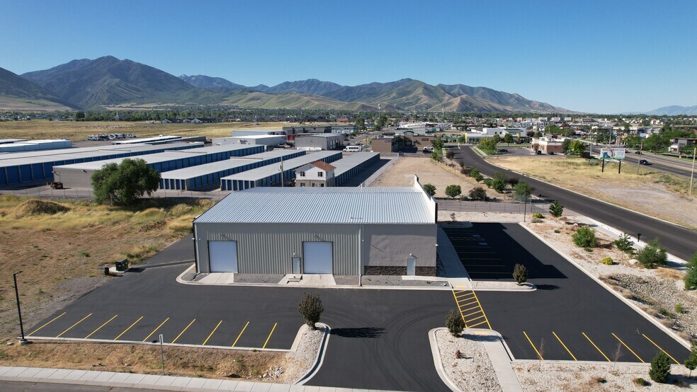 1518 N Pine Canyon Rd, Tooele, UT à louer - Photo de l’immeuble – Image 2 sur 3