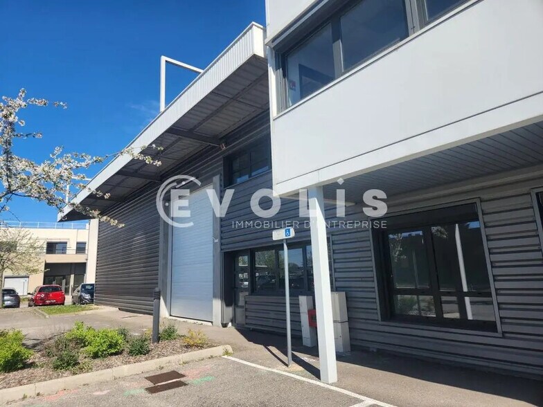 151 B Route De Grenoble, Saint-Priest à louer - Photo de l’immeuble – Image 1 sur 18