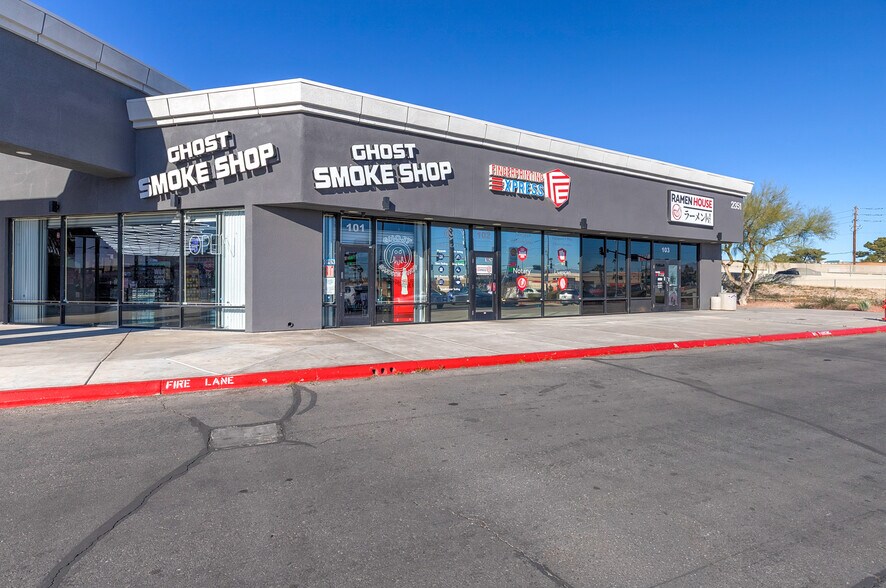 2341 N Rainbow Blvd, Las Vegas, NV à louer - Photo de l’immeuble – Image 3 sur 6
