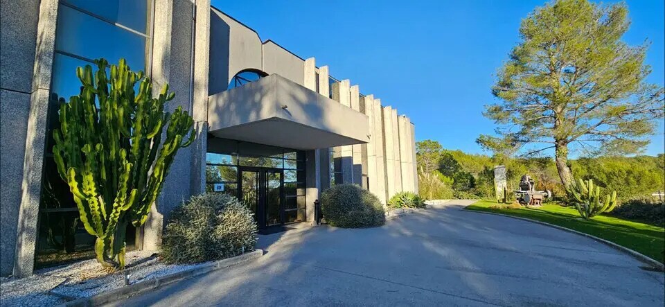 Bureau dans SOPHIA ANTIPOLIS à louer - Photo de l’immeuble – Image 1 sur 5