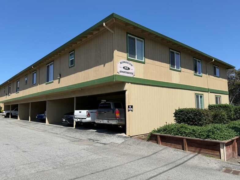 83 Castro St, Salinas, CA à vendre - Photo de l’immeuble – Image 2 sur 16