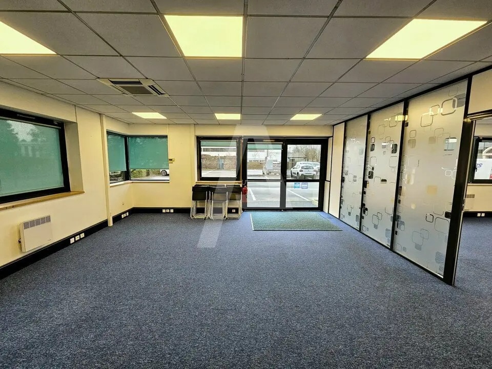 Bureau dans Villebon-sur-Yvette à louer Photo intérieure– Image 1 sur 9