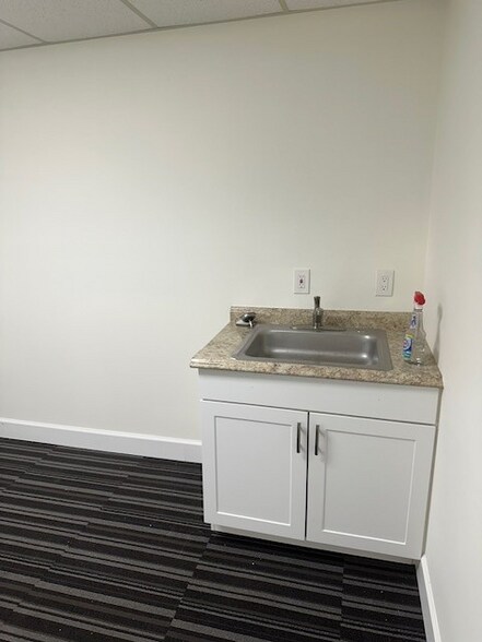 16115-16155 SW 117th Ave, Miami, FL à vendre - Photo de l’immeuble – Image 3 sur 14