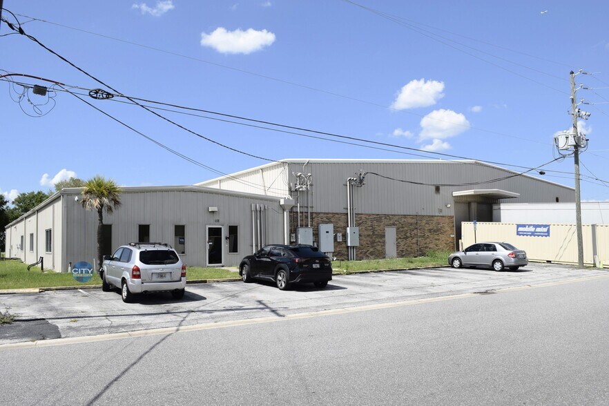 133 Atlantic Dr, Maitland, FL à louer - Photo de l’immeuble – Image 1 sur 10