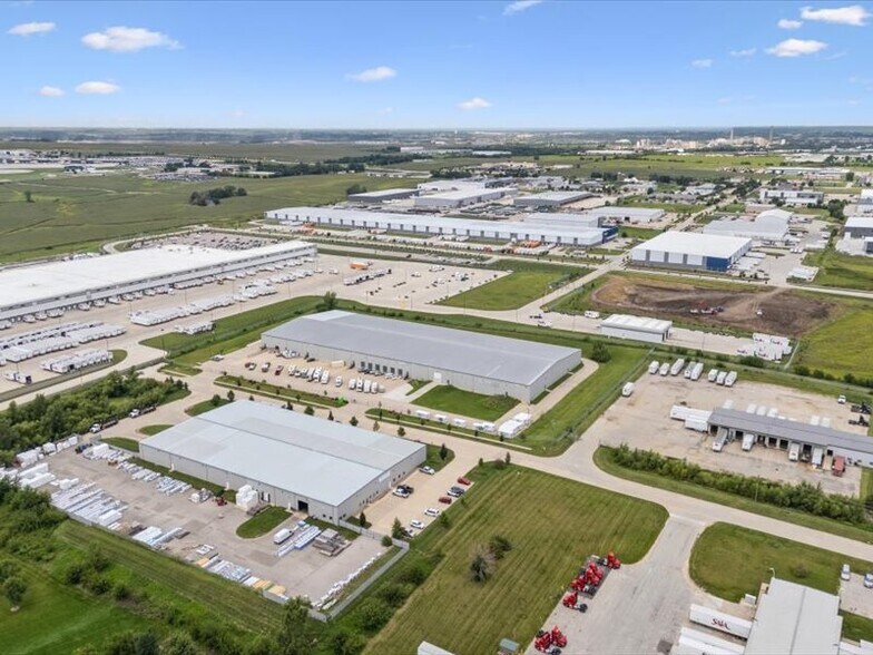 850 Mann Rd SW, Cedar Rapids, IA à vendre - Photo de l’immeuble – Image 3 sur 12