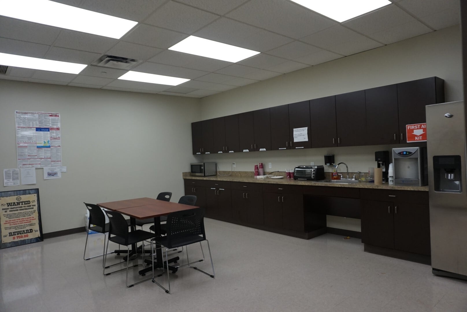 230-39 International Airport Ctr Blvd, Springfield Gardens, NY à louer Photo intérieure– Image 1 sur 4