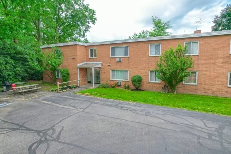 30600 Euclid Ave, Wickliffe, OH à vendre - Photo de l’immeuble – Image 3 sur 15