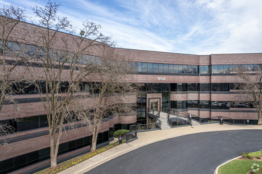 950 Breckenridge Ln, Louisville, KY à louer - Photo principale – Image 1 sur 15