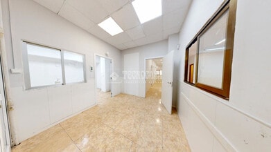 Local commercial dans Leganés, Madrid à louer Photo intérieure– Image 2 sur 13