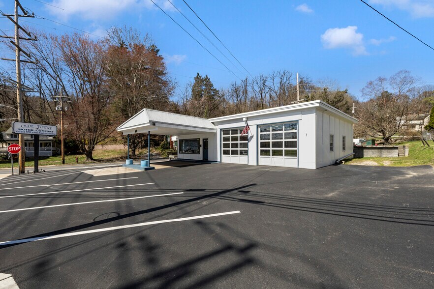 7415 Springfield Ave, Sykesville, MD à vendre - Photo de l’immeuble – Image 2 sur 22